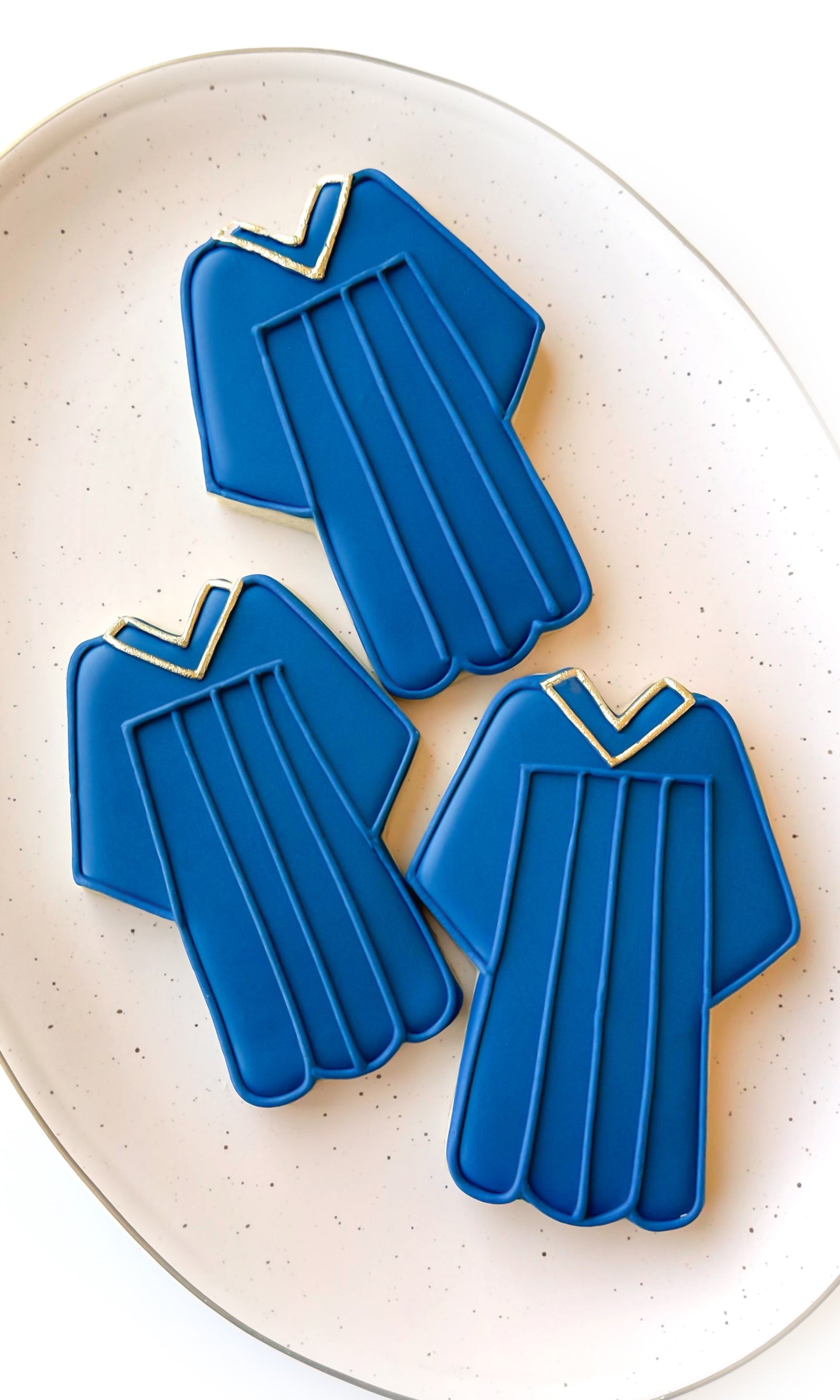 Congrats, grad gown, grad cap, diploma, graduation cookies, university college grad cookies, grad party cookies