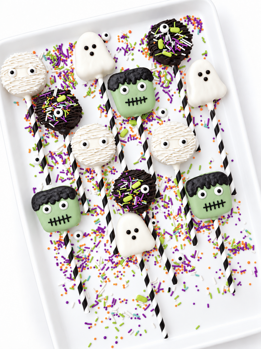 A dozen assorted Halloween cake pops made with rich devil’s food cake and Hostess cupcakes mixed right into the batter. Each dozen includes three ghosts, three mummies, three Frankensteins, and three pops finished with colorful drizzles, sprinkles and candy eyes.